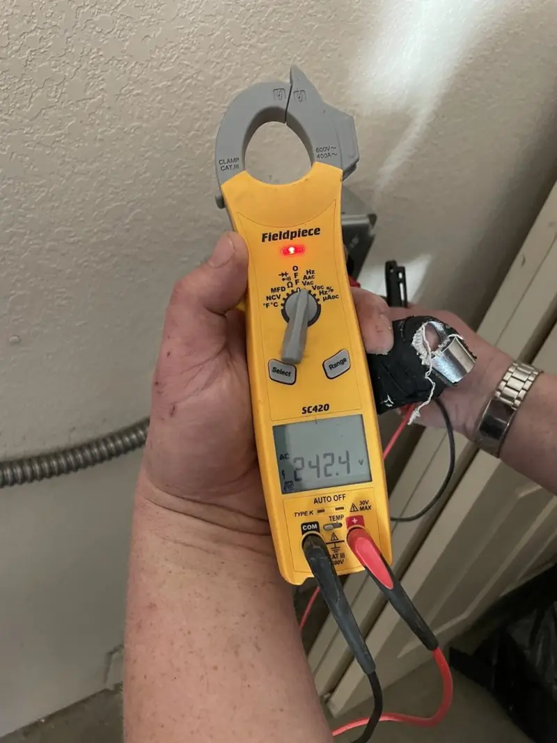 Voltage testing with clamp meter during Aluminum Wiring Replacement in Lyndhurst